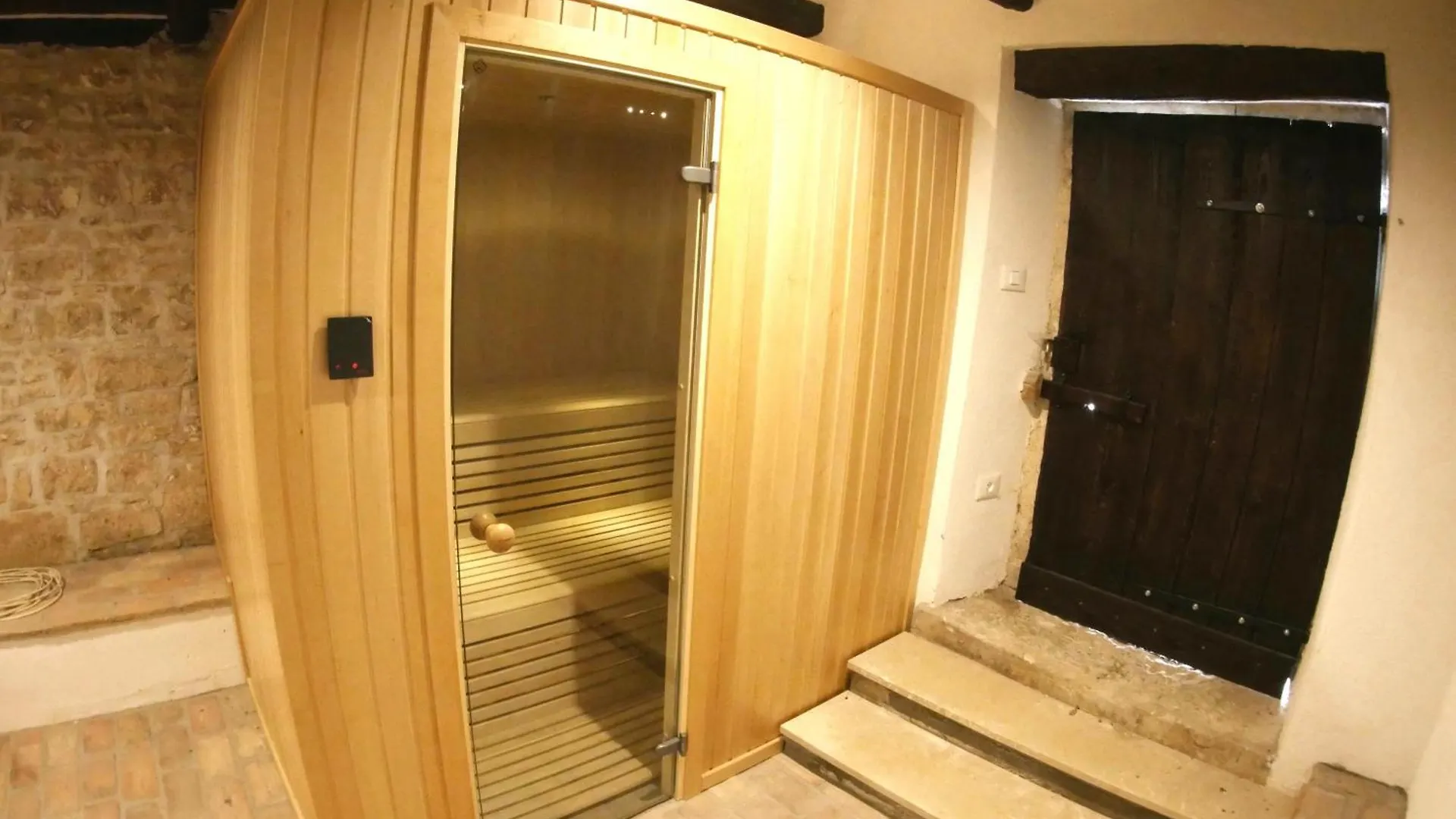 Villa Galant With Pool & Sauna Maruzini