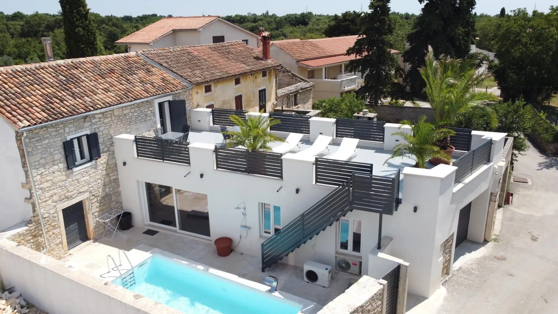 Villa Galant With Pool & Sauna Maruzini